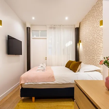 Apartment Beautiful - 4br 10p - 9th Arrondissement Of