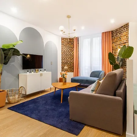 Apartment Beautiful - 4br 10p - 9th Arrondissement Of