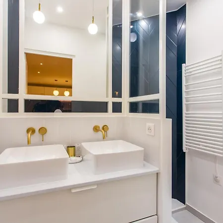 Beautiful - 4br 10p - 9th Arrondissement Of Apartment Paris
