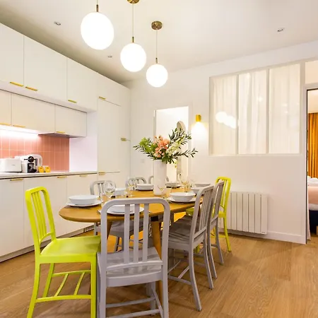 Beautiful - 4br 10p - 9th Arrondissement Of