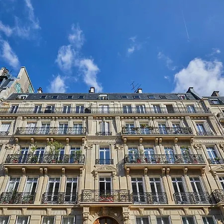 Sublime Air-conditioned Center Of Apartment