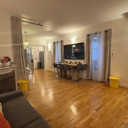 Appartement Marais, Sainte-croix Bretonnerie - 6 Places Parijs