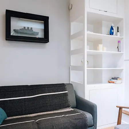 Апартаменты Modern 1 Bedroom Near Eiffel Tower *
