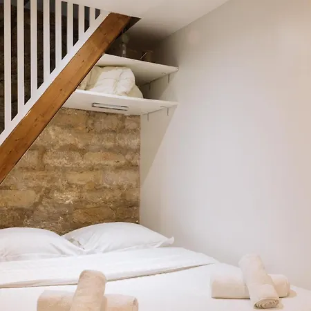 Апартаменты Modern 1 Bedroom Near Eiffel Tower