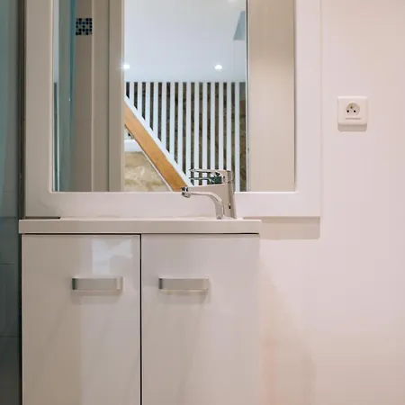 Modern 1 Bedroom Near Eiffel Tower Париж