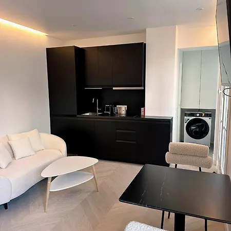 Apartment Luxueux En Plein Coeur De *