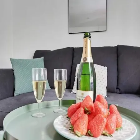 Elegant Flat - 2br-6p- Le Marais Париж