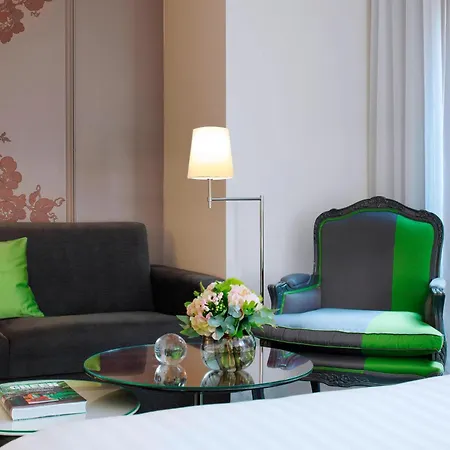Renaissance Nobel Tour Eiffel Hotel 4*