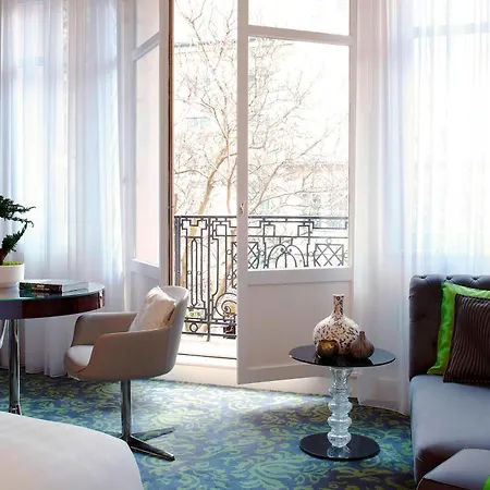 Renaissance Nobel Tour Eiffel Hotel 4*