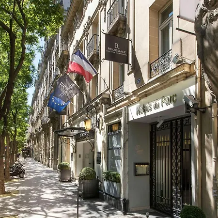 Hotel Renaissance Nobel Tour Eiffel