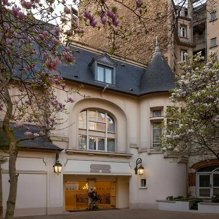 Renaissance Nobel Tour Eiffel 4*