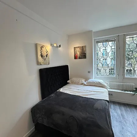 Apartment Beautiful Eiffel Tower
