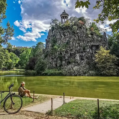 Peaceful Parc Des Buttes-chaumont - Ii Apartamento París