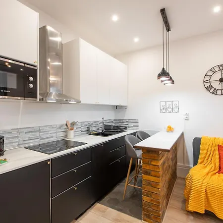 Cozy & Fully Equipped 5 Min Walk To Metro, Montparnasse Neighbourhood Апартаменты