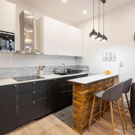 Cozy & Fully Equipped 5 Min Walk To Metro, Montparnasse Neighbourhood * Париж