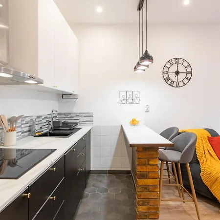 Cozy & Fully Equipped 5 Min Walk To Metro, Montparnasse Neighbourhood Париж