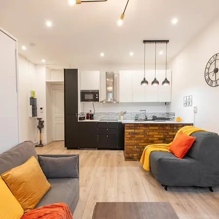 Cozy & Fully Equipped 5 Min Walk To Metro, Montparnasse Neighbourhood Апартаменты Париж