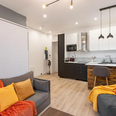 Cozy & Fully Equipped 5 Min Walk To Metro, Montparnasse Neighbourhood Париж