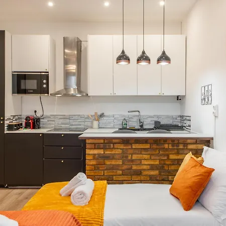Апартаменты Cozy & Fully Equipped 5 Min Walk To Metro, Montparnasse Neighbourhood