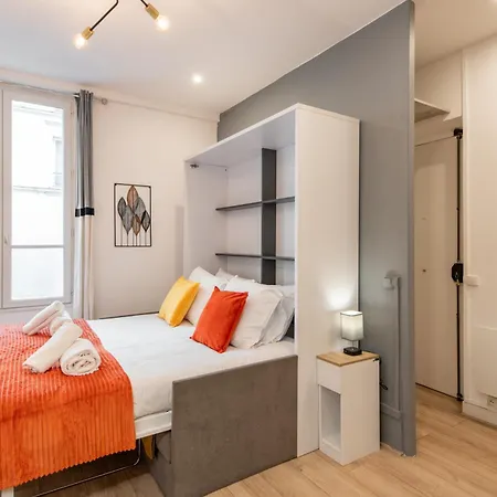 Апартаменты Cozy & Fully Equipped 5 Min Walk To Metro, Montparnasse Neighbourhood Париж