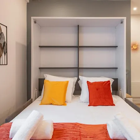 Апартаменты Cozy & Fully Equipped 5 Min Walk To Metro, Montparnasse Neighbourhood