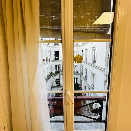 Dream Dwell - Designer Flat Near Marais District Апартаменты *