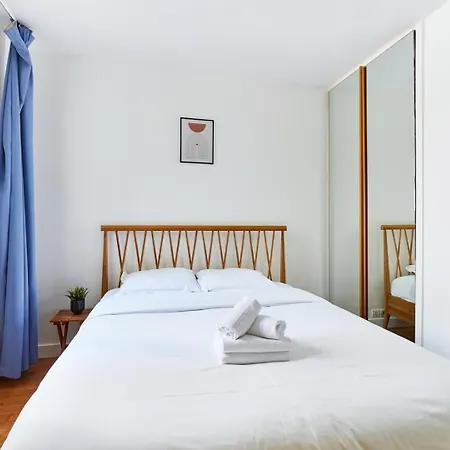 Bnbnook - Chic 1br With Balcony - Latin Quarter 아파트