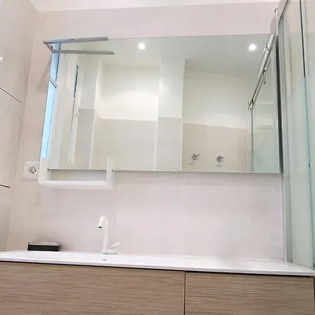 Champs Elysees Argentine Citycosy Apartment *