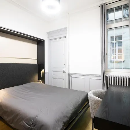 Neuf Et Luxueux Climatise A 17 파리