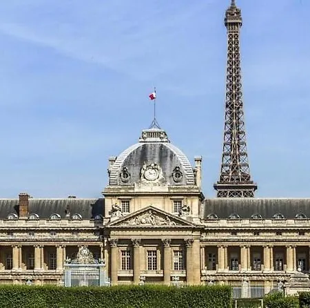 شقة Guestready - Sejour Raffine Pres De La Tour Eiffel باريس
