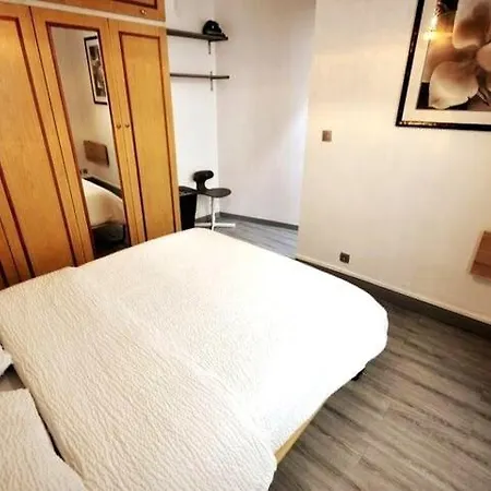 Warm And Comfortable In Montmartre Apartment *