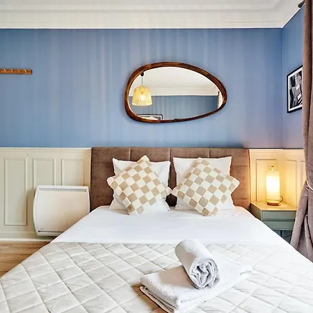 Ney - 2 Bedrooms 1 Living Parigi