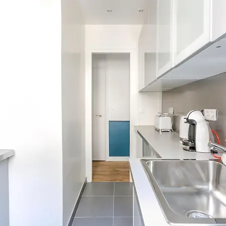 V3 Vibrant Luxurious Steps From Trocadero Apartamento