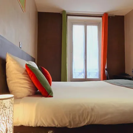 Hotel Pax Opera 3*