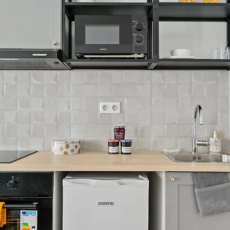 Bnbnova - Le Marais Apartment *