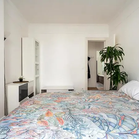 And Cozy Parisian * Paris