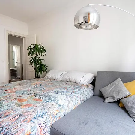 Apartment And Cozy Parisian Paris
