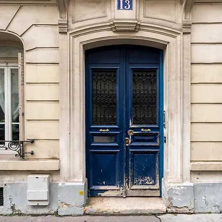 And Cozy Parisian