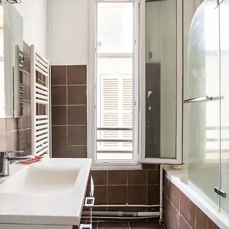 And Cozy Parisian Apartment Paris