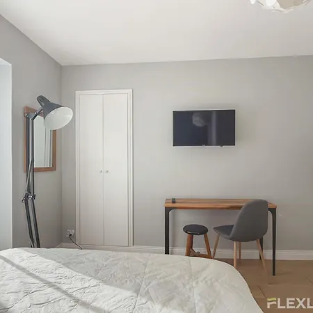 Appartement Chabrol - Beautiful Bright And Fully Equipped T1