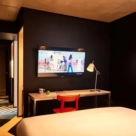 Hotel Mama Shelter East 2*