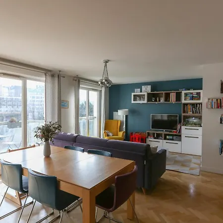 Family Of 102 M2 In The Heart Of The 19th Апартаменты *