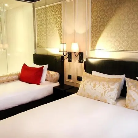 Hotel Le Montmartre Saint Pierre 3*
