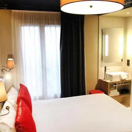 Hotel Le Montmartre Saint Pierre