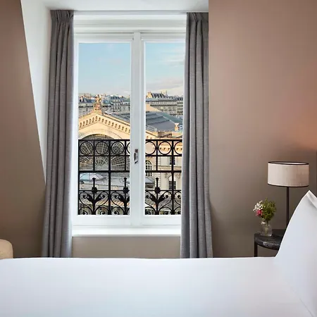 Hotel Nh Gare De L'est 4*