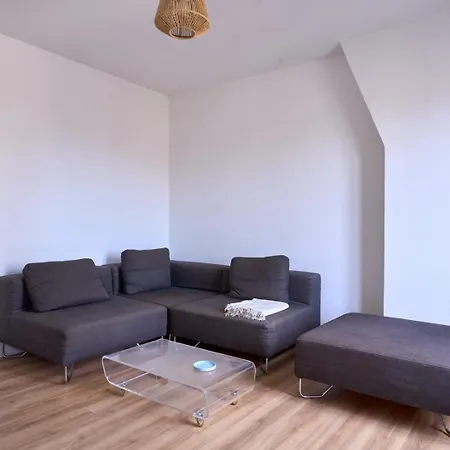 Bright 1br Parisian Retreat Italy Square | By Airnest 公寓