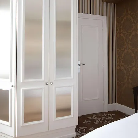 Maison Astor Paris, Curio Collection By Hilton 4* Parigi