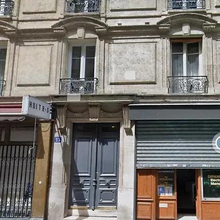 Apartment 18 Montmartre