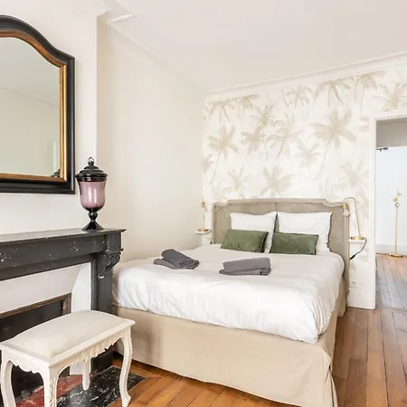Elegant 2br - Proche Tour Eiffel Apartment