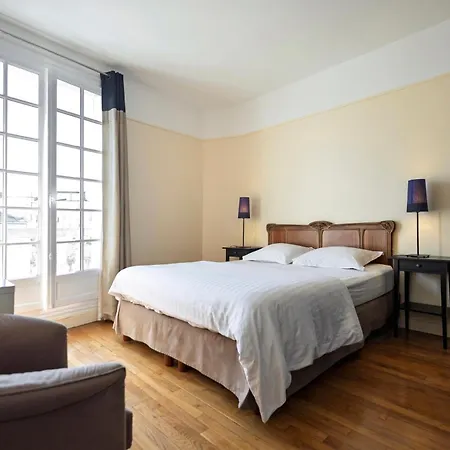 Lovely & Quiet A Montmartre * Paris